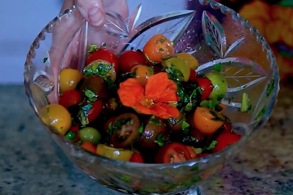 Herby tomato salad